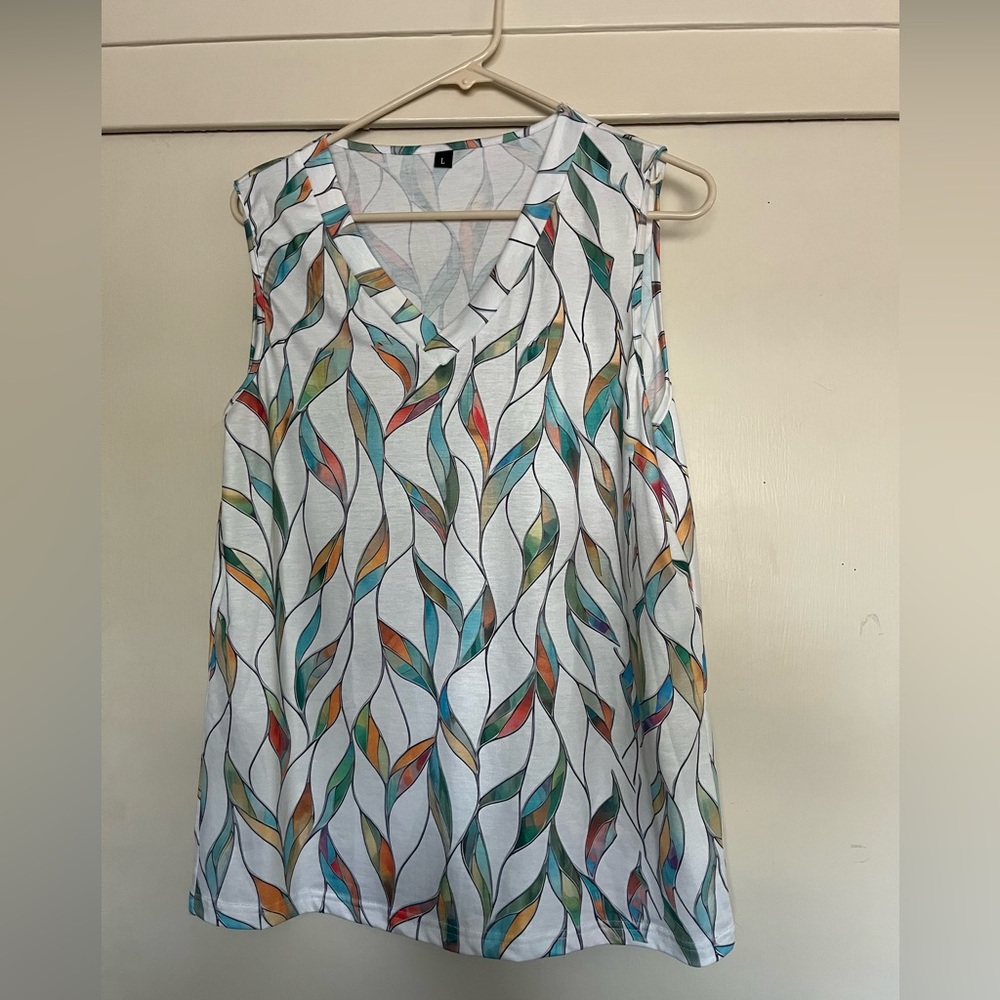 Colorful Leaf Pattern Women's V-Neck Top
